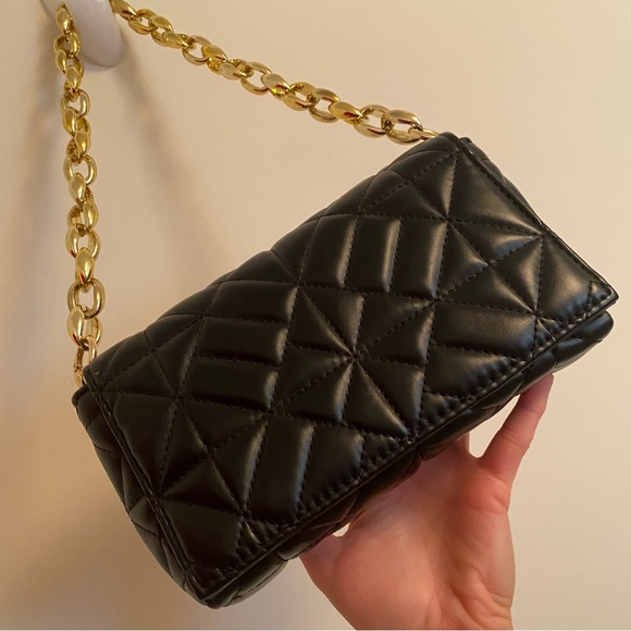 HANDBAG Black with Gold Chain Quilted Faux Leather - Picture 3 of 9